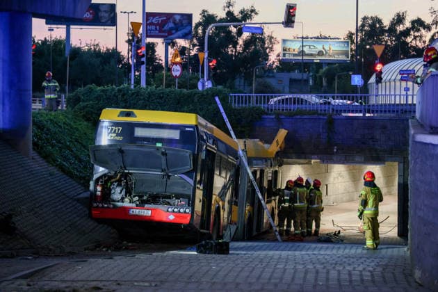 Poland: Serious bus accident in Warsaw