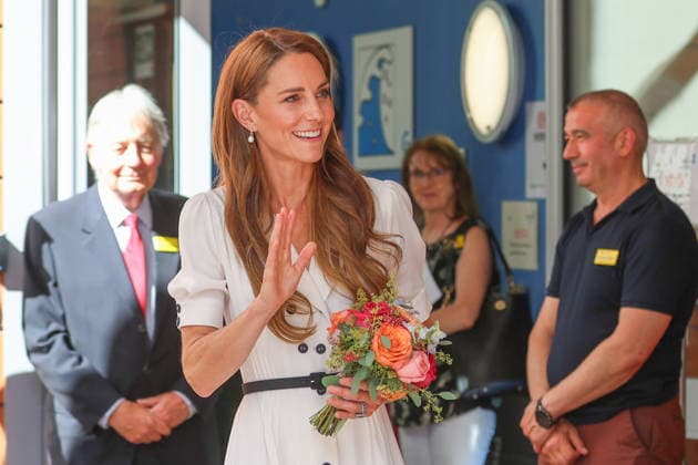 Royals: Princess Kate visits a hospital in London
