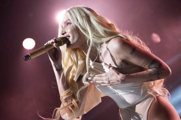 Music: Elena Rose concert in Madrid
