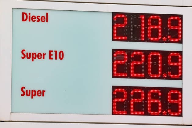 North Rhine-Westphalia, price board at a petrol station in Siegen