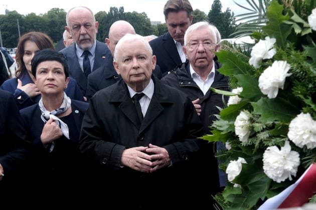 Poland: Monthly commemoration of the victims of the Smolensk air disaster in Warsaw
