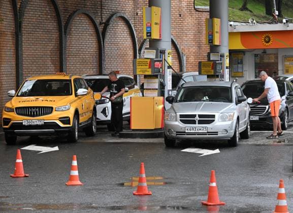 Russia: Petrol shortage in Moscow