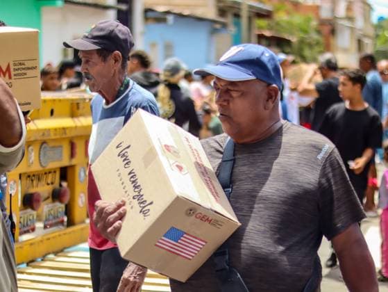 Severe earthquakes in Venezuela; aid supplies arrive in La Guaira