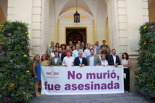 Spain: A minute’s silence in Seville following the femicide in Mijas