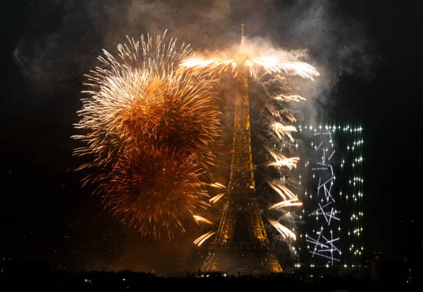 France, National Day, fireworks at the Eiffel Tower on the eve of the celebrations