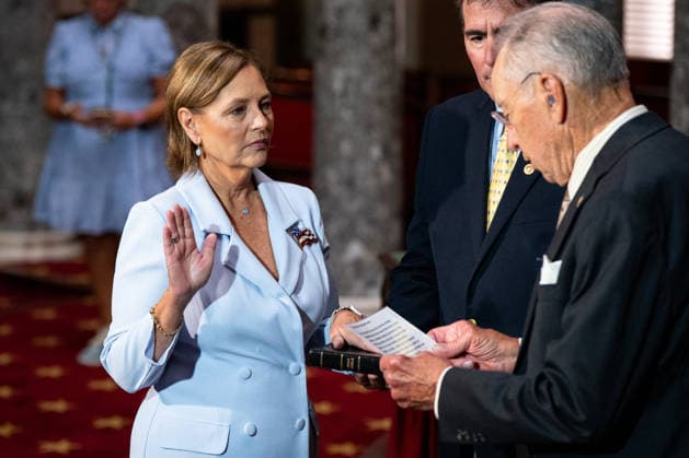USA: Darline Graham Nordone sworn in as a senator in Washington DC