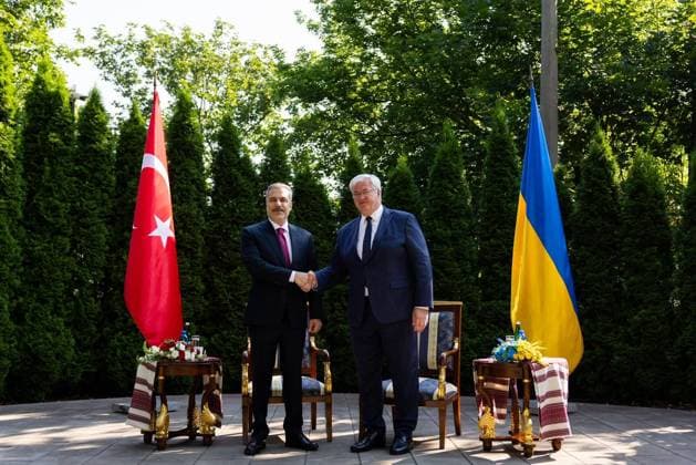 Kyiv: Andriy Sybiha welcomes Hakan Fidan