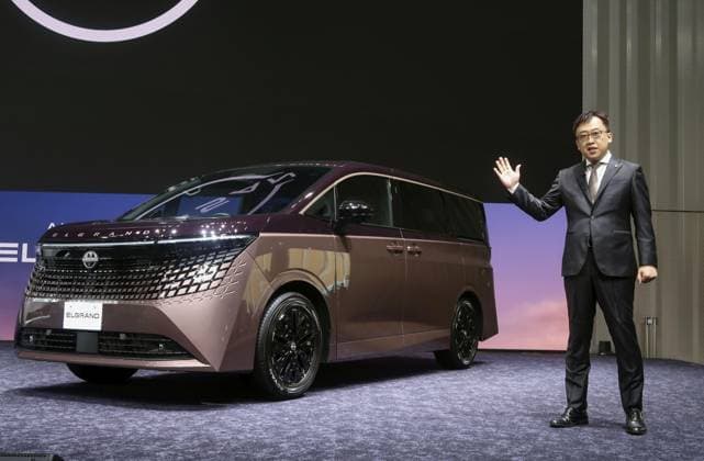 Japan: Nissan unveils the Elgrand minivan in Yokohama