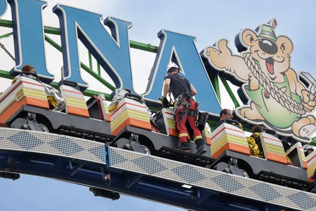 NRW: Fire service high-altitude rescue teams inspect fairground rides ahead of the opening of the Rheinkirmes in Düsseldorf