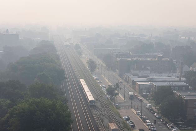 Chicago, haze and smoke caused by the forest fires in Canada