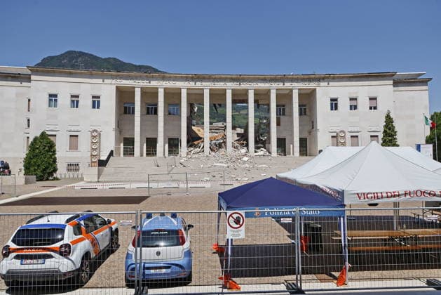 Italy: Clean-up operations following the partial collapse of the courthouse in Bolzano