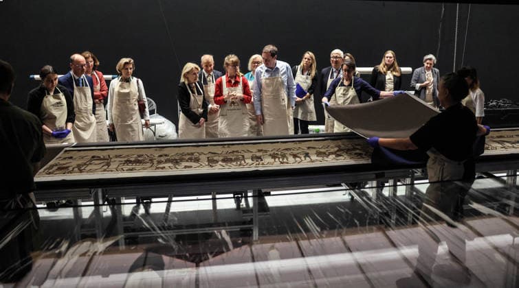 Arts, the Bayeux Tapestry at the British Museum in London