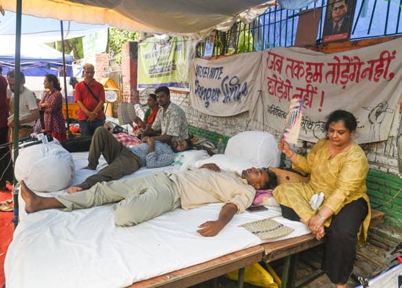 India: Supporters of activist Sonam Wangchuk on hunger strike