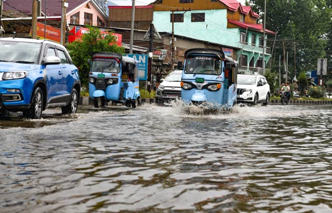 India, flooding in Srinagar