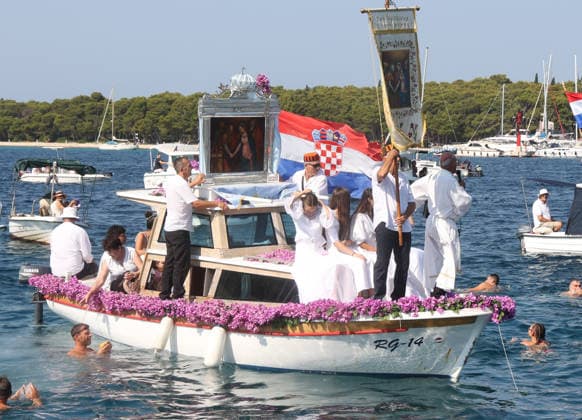 Croatia, procession with Gospa od Kapelice in Rogoznica