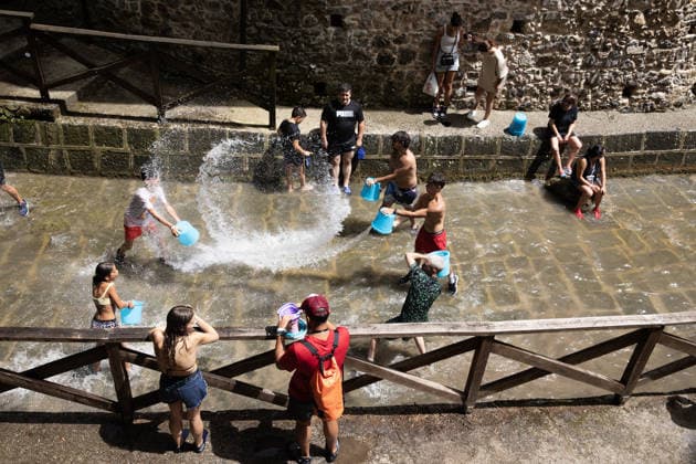 Italy, the traditional water fight known as La Chiena in Campagna