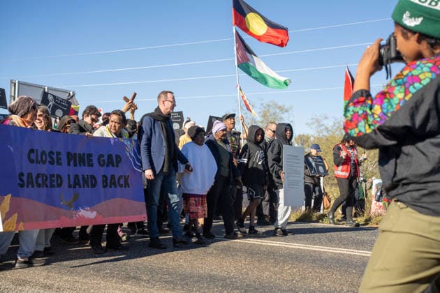Australia: Demonstration calling for the closure of the US Pine Gap base and the return of the sacred land near Alice Springs