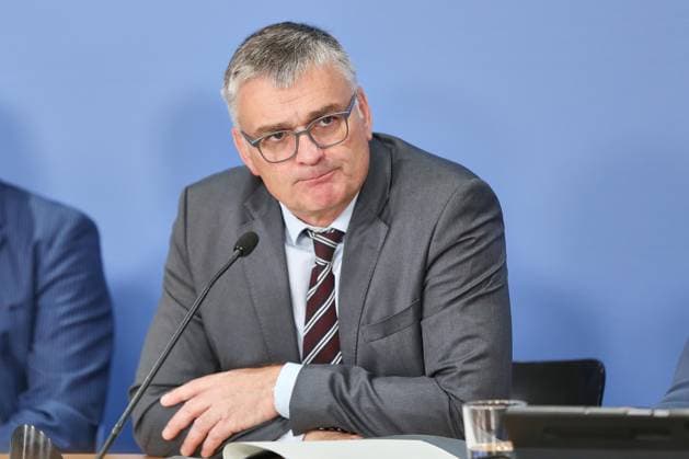Germany, Government press conference with Stefan Kornelius in Berlin