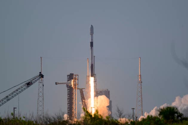USA: Launch of a SpaceX Falcon 9 rocket from Cape Canaveral