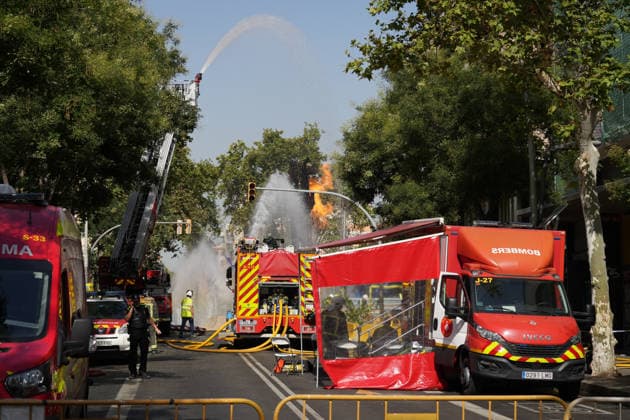 Spain: Gas leak causes fire at Placa de Sants metro station in Barcelona