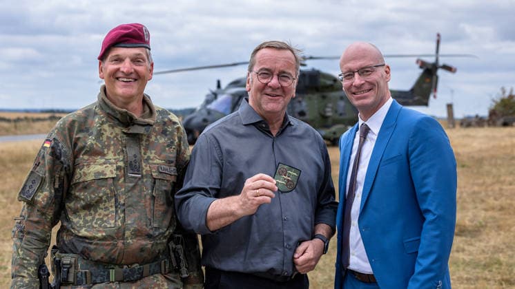 Baden-Württemberg: Boris Pistorius visits Transport Helicopter Regiment 30 in Külsheim