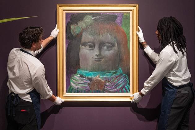 USA: Sotheby’s showcases rare works by Botero at a press preview in New York