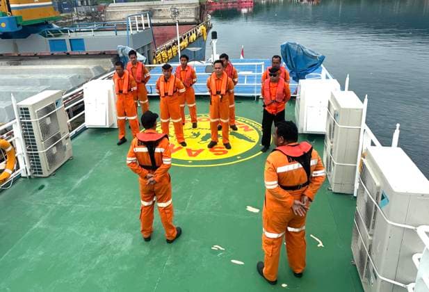 Indonesia: Search and rescue operation for a missing speedboat carrying tourists off Gorontalo
