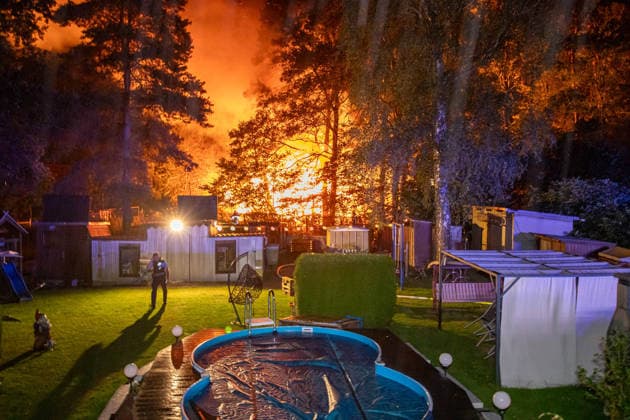 Saxony: Major fire in a garden complex in Oelsnitz