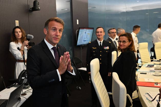 France: Emmanuel Macron attends a crisis meeting on the wildfires in the south-west of the country