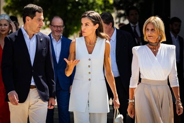Entertainment: Pictures of the Day