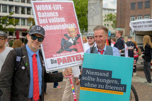 North Rhine-Westphalia, demonstration on Friedensplatz in Dortmund
