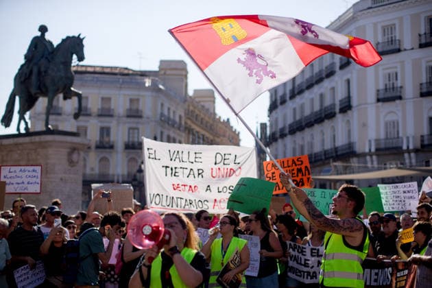 Spain: Protests in Madrid against the handling of the forest fire crisis in parts of the country