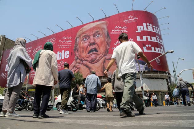 Iran: Billboard in Tehran threatens revenge against Donald Trump
