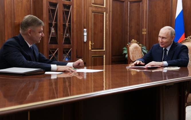 Russia: Vladimir Putin meets Oleg Belosjorov in Moscow