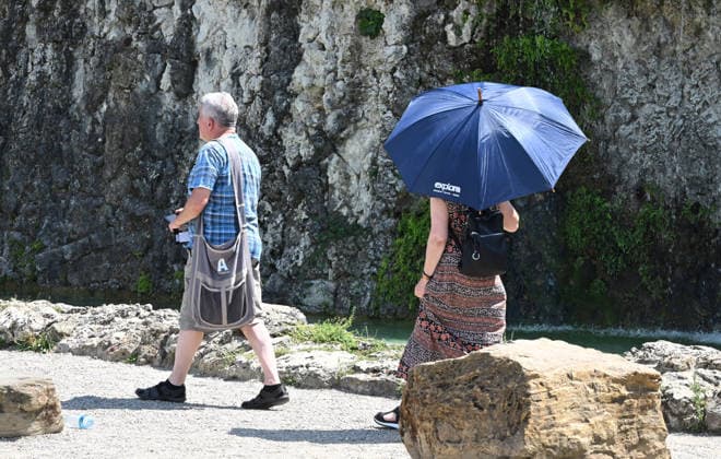 Heatwave in Italy: Scenes from across the country