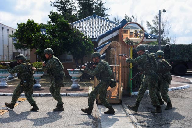 Taiwan, Taiwanese military manoeuvres in Hsinchu
