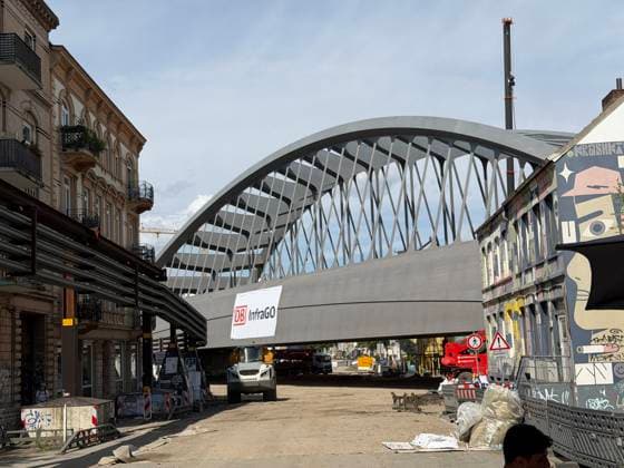 Hamburg, the New Sternbrücke bridge over Stresemannstraße in Altona