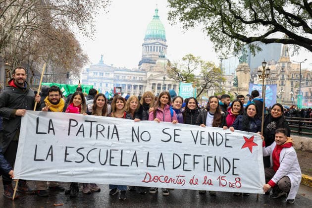 Argentina: Protest in Buenos Aires against the Private Property Inviolability Bill