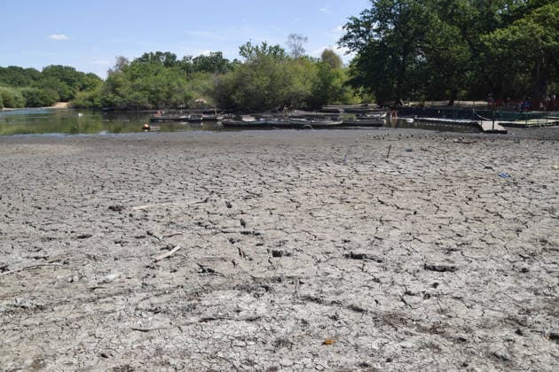 United Kingdom, low water levels at Hollow Pond in Leyronstone, London