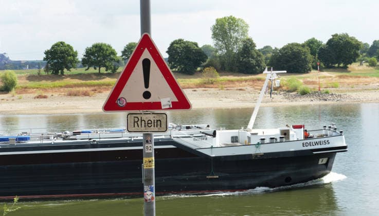 North Rhine-Westphalia, Low water levels on the Rhine in Krefeld