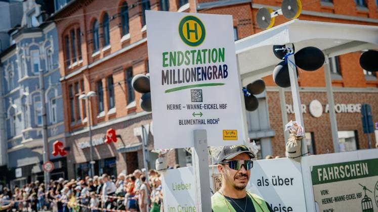 North Rhine-Westphalia, Cranger Kirmes parade in Herne