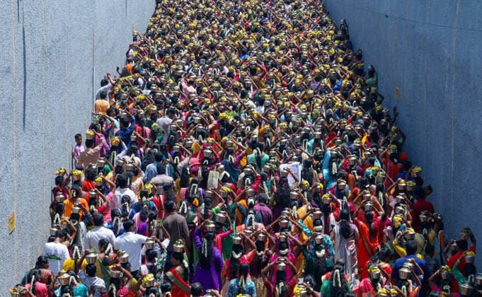 India, procession at the Seeyathamman Temple in Chennai