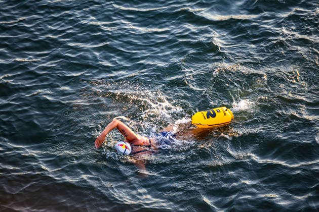 Hesse: Extreme swimmer Nathalie Pohl sets out on a world record attempt to swim 200 km from Frankfurt am Main to Cologne in four days