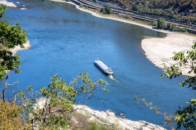 Low water levels on the Middle Rhine