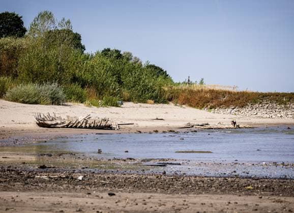 The Netherlands, low water levels on the Rhine at Spijk