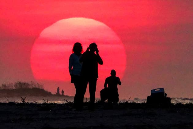 USA, sunrise on the Isle of Palms