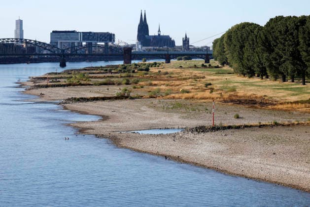 North Rhine-Westphalia, Low water levels in the Rhine in Cologne