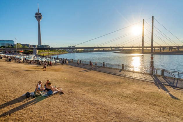 North Rhine-Westphalia, Low water levels in the Rhine at Düsseldorf