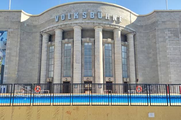Berlin, Volksbad temporary outdoor swimming pool in front of the Volksbühne