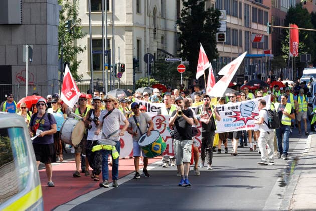Frankfurt am Main, Verdi warning strike in the retail sector